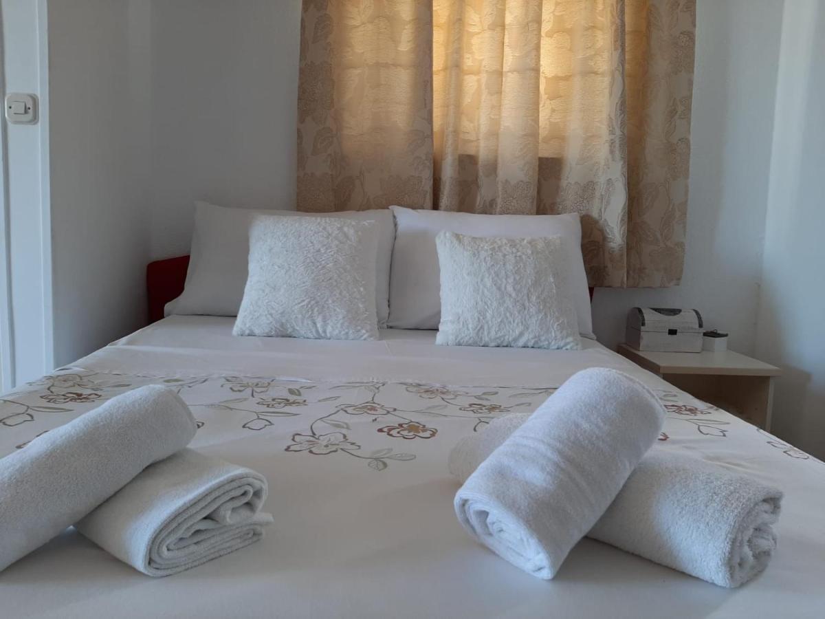 Apartmani Sollei เพทรอซาเน ภายนอก รูปภาพ