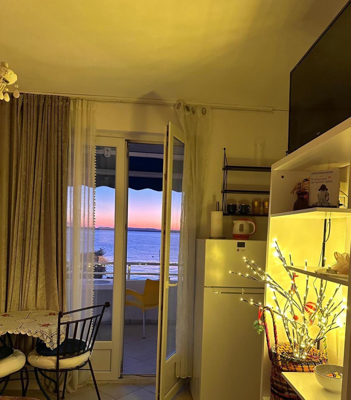 Apartmani Sollei เพทรอซาเน ภายนอก รูปภาพ