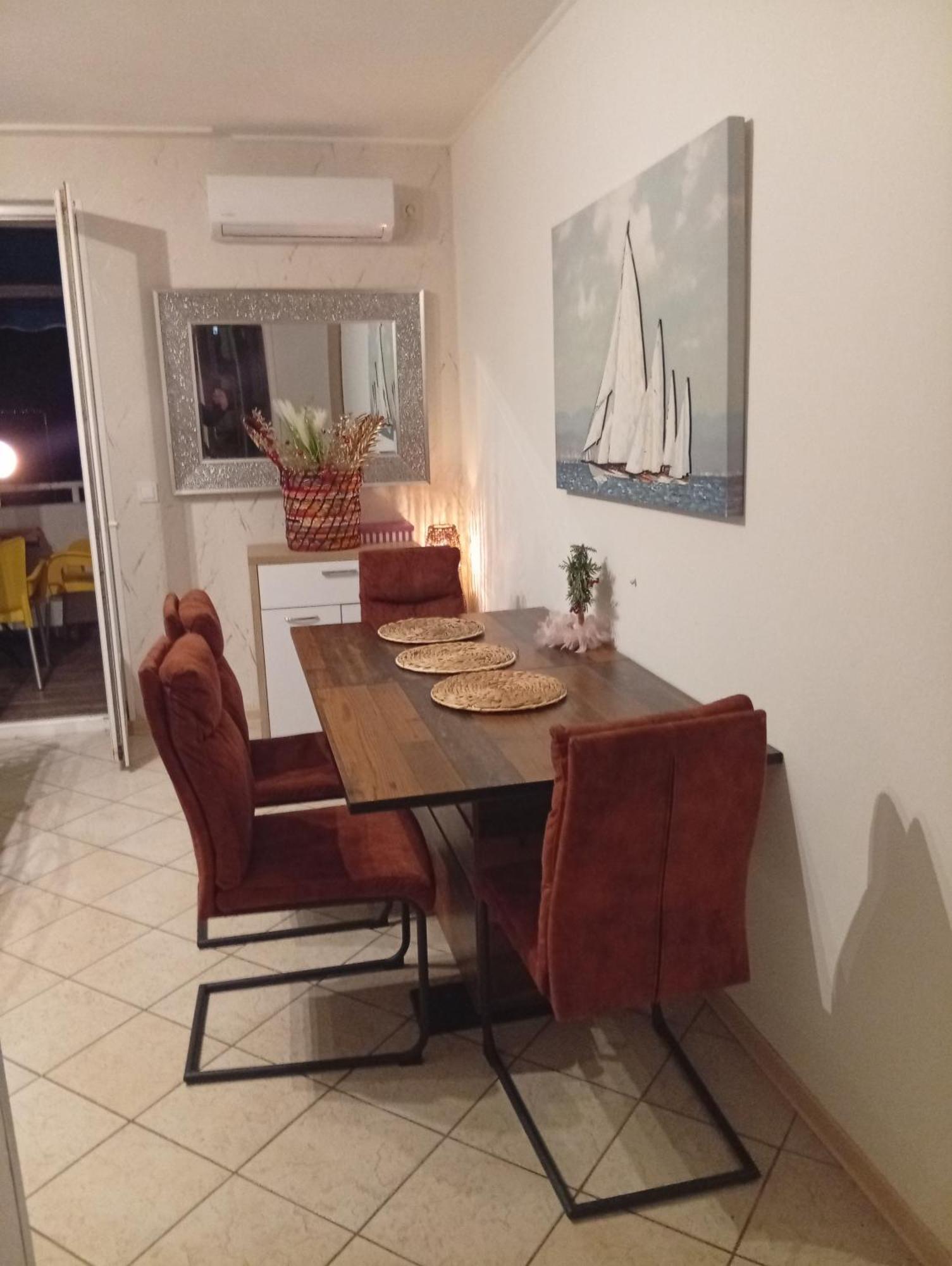 Apartmani Sollei เพทรอซาเน ภายนอก รูปภาพ